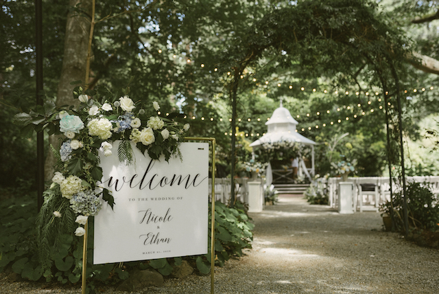 poets land wedding styling and flowers